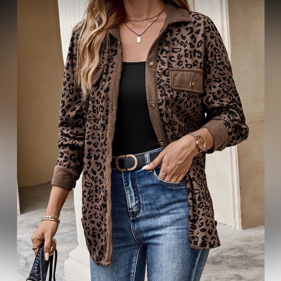 Jackets & Blazers - Leopard print long sleeve button down jacket